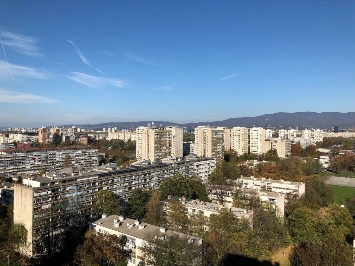 Penthouse "Sky 17" S Balkonom I Besplatnim Parkingom Apartamento Zagreb Exterior foto